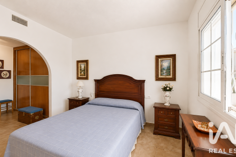 5 bedrooms house for sale in Roda de Berà, Tarragona, Catalonia, Spain № 8358 - photo 19