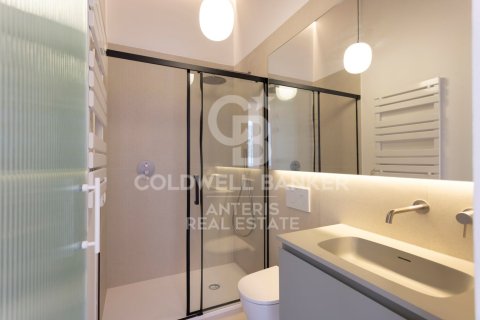 Apartamento de 2 dormitorios en venta en Barcelona, Cataluña, Spain № 5308 - foto 24