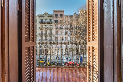 Apartamento de 2 dormitorios en venta en Barcelona, Cataluña, Spain № 5308 - foto 5