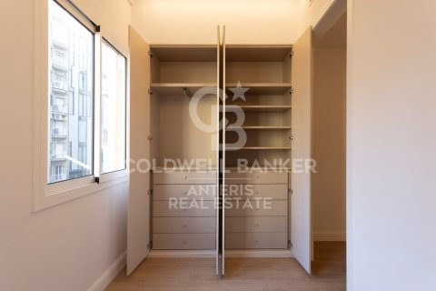 Apartamento de 2 dormitorios en venta en Barcelona, Cataluña, Spain № 5308 - foto 21