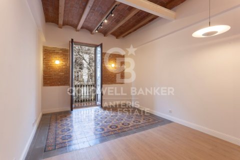 Apartamento de 2 dormitorios en venta en Barcelona, Cataluña, Spain № 5308 - foto 2
