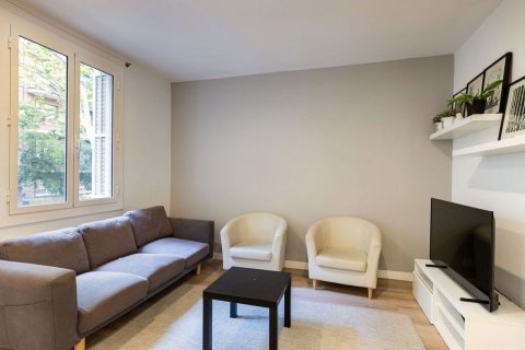 Apartamento de 3 dormitorios en venta en Barcelona, Cataluña, Spain № 8133 - foto 4