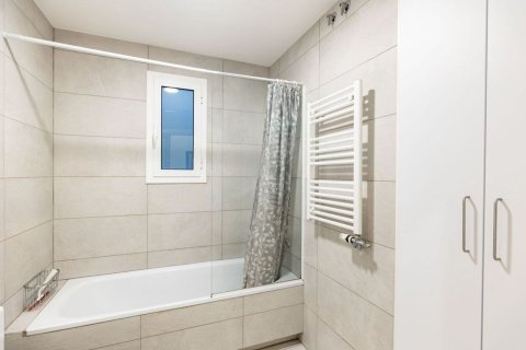 Apartamento de 3 dormitorios en venta en Barcelona, Cataluña, Spain № 8133 - foto 20