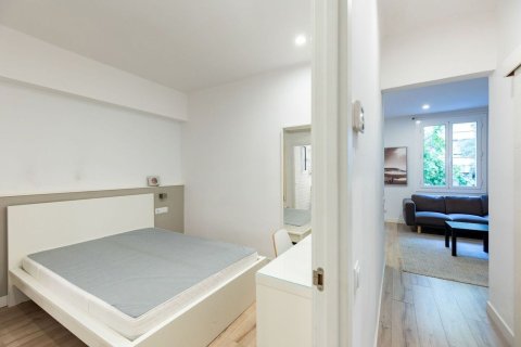 Apartamento de 3 dormitorios en venta en Barcelona, Cataluña, Spain № 8133 - foto 14