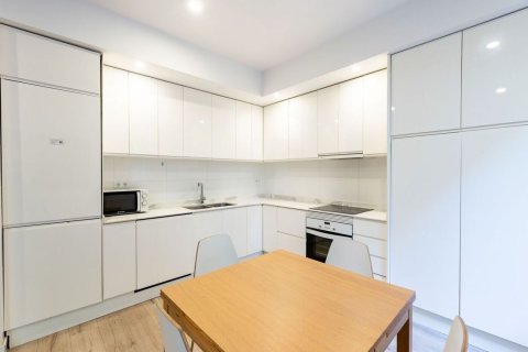 Apartamento de 3 dormitorios en venta en Barcelona, Cataluña, Spain № 8133 - foto 10