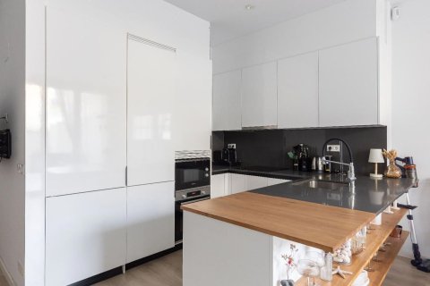 Apartamento de 1 dormitorio en venta en Barcelona, Cataluña, Spain № 8135 - foto 8