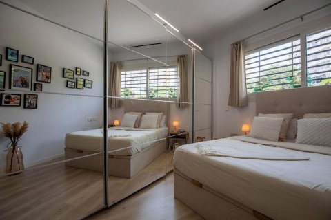 Apartamento de 1 dormitorio en venta en Barcelona, Cataluña, Spain № 8135 - foto 14