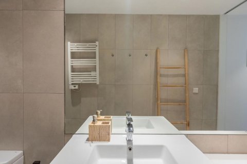 Apartamento de 1 dormitorio en venta en Barcelona, Cataluña, Spain № 8135 - foto 22