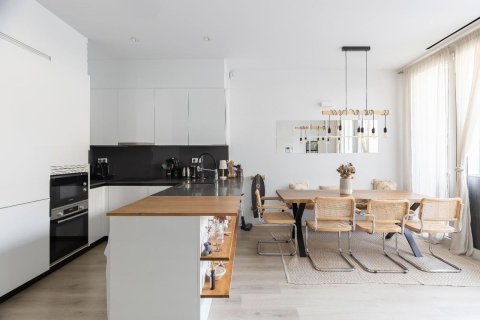 Apartamento de 1 dormitorio en venta en Barcelona, Cataluña, Spain № 8135 - foto 2
