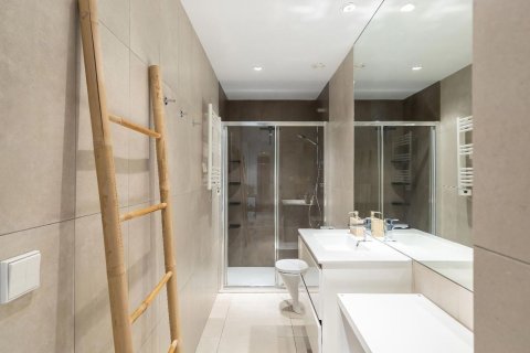 Apartamento de 1 dormitorio en venta en Barcelona, Cataluña, Spain № 8135 - foto 21