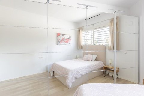 Apartamento de 1 dormitorio en venta en Barcelona, Cataluña, Spain № 8135 - foto 17