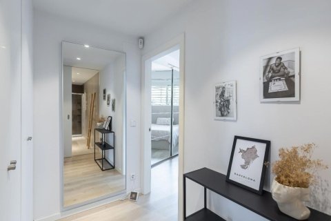 Apartamento de 1 dormitorio en venta en Barcelona, Cataluña, Spain № 8135 - foto 19
