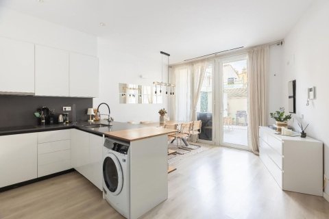 Apartamento de 1 dormitorio en venta en Barcelona, Cataluña, Spain № 8135 - foto 4