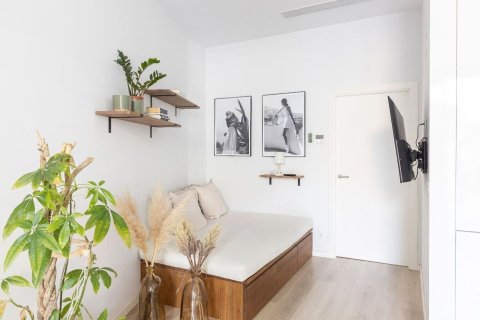 Apartamento de 1 dormitorio en venta en Barcelona, Cataluña, Spain № 8135 - foto 11