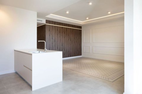 Apartamento de 3 dormitorios en venta en Barcelona, Cataluña, Spain № 8132 - foto 6