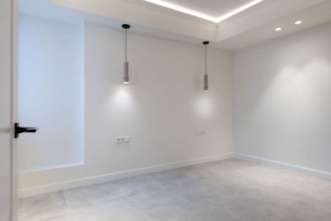 Apartamento de 3 dormitorios en venta en Barcelona, Cataluña, Spain № 8132 - foto 21