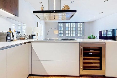Купить квартиру в Барселона, Испания с 2 комнаты, 105м², № 8136 - фото 8