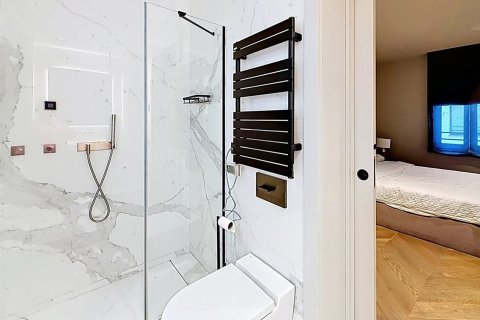 Купить квартиру в Барселона, Испания с 2 комнаты, 105м², № 8136 - фото 11
