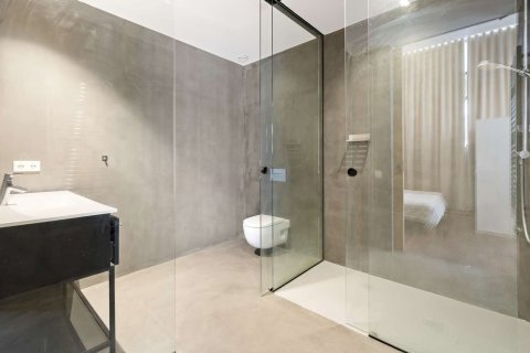 Apartamento de 63 m² en venta en Barcelona, Cataluña, Spain № 8134 - foto 24