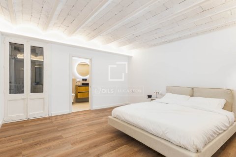 Apartamento de 2 dormitorios en venta en Barcelona, Cataluña, Spain № 6451 - foto 19