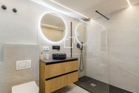 Apartamento de 2 dormitorios en venta en Barcelona, Cataluña, Spain № 6451 - foto 26