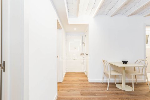 Apartamento de 2 dormitorios en venta en Barcelona, Cataluña, Spain № 6451 - foto 8