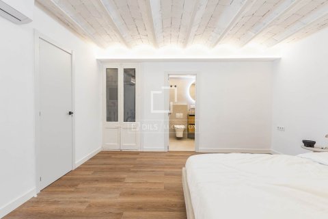 Apartamento de 2 dormitorios en venta en Barcelona, Cataluña, Spain № 6451 - foto 20