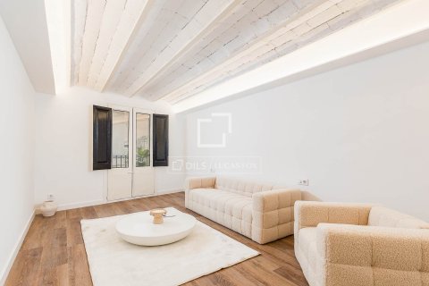 Apartamento de 2 dormitorios en venta en Barcelona, Cataluña, Spain № 6451 - foto 2