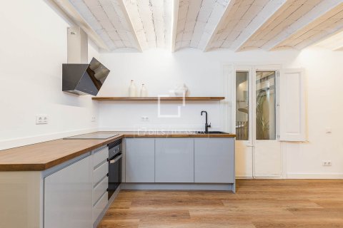 Apartamento de 2 dormitorios en venta en Barcelona, Cataluña, Spain № 6451 - foto 10