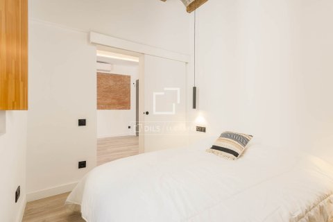 Apartamento de 2 dormitorios en venta en Barcelona, Cataluña, Spain № 6449 - foto 17
