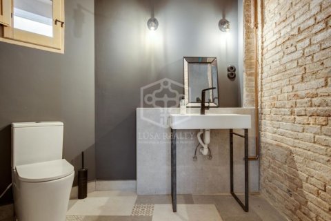 Propiedad comercial de 110 m² en venta en Barcelona, Cataluña, Spain № 3089 - foto 4