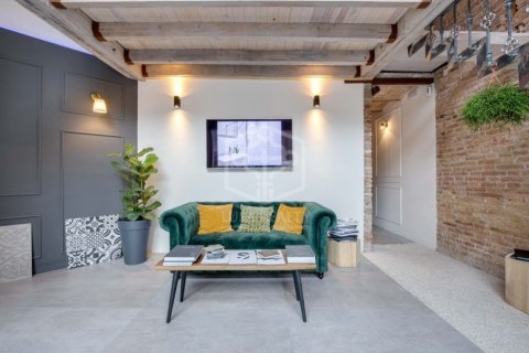 Propiedad comercial de 110 m² en venta en Barcelona, Cataluña, Spain № 3089
