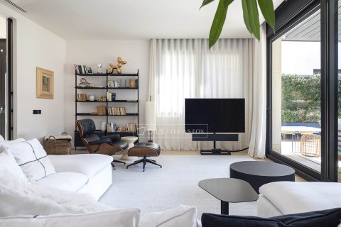 Villa de 5 dormitorios en venta en Barcelona, Cataluña, Spain № 3778 - foto 3
