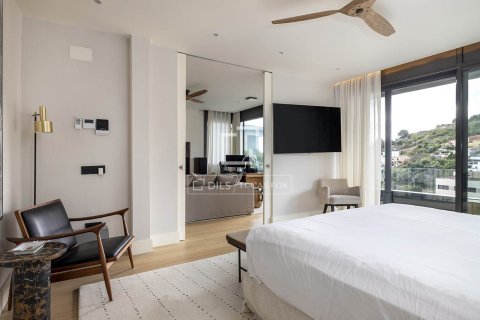 Villa de 5 dormitorios en venta en Barcelona, Cataluña, Spain № 3778 - foto 18