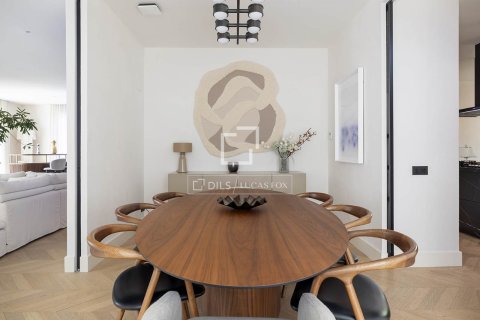 Villa de 5 dormitorios en venta en Barcelona, Cataluña, Spain № 3778 - foto 9