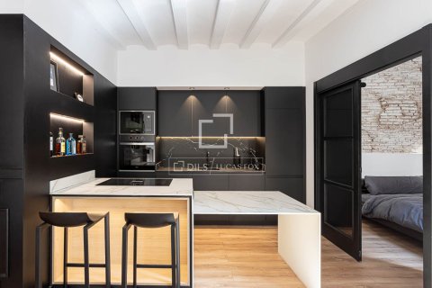 Ático de 2 dormitorios en venta en Barcelona, Cataluña, Spain № 3780 - foto 10