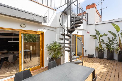 Ático de 2 dormitorios en venta en Barcelona, Cataluña, Spain № 3780
