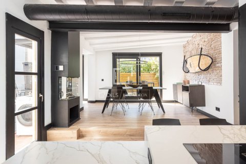 Ático de 2 dormitorios en venta en Barcelona, Cataluña, Spain № 3780 - foto 9