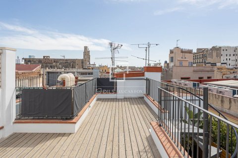 Ático de 2 dormitorios en venta en Barcelona, Cataluña, Spain № 3780 - foto 26