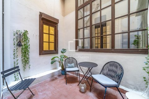 Купить квартиру в Барселона, Испания с 3 спальни, 147м², № 3775 - фото 3