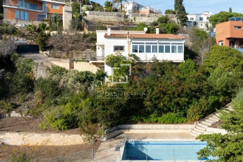 Villa de 3 dormitorios en venta en Alella, Barcelona, Cataluña, Spain № 3777
