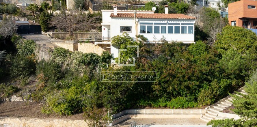 Villa de 3 dormitorios en venta en Alella, Barcelona, Cataluña, Spain № 3777