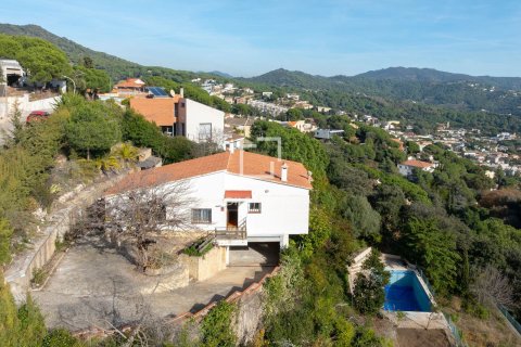 Villa de 3 dormitorios en venta en Alella, Barcelona, Cataluña, Spain № 3777 - foto 21