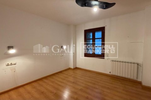 Сasa de 5 dormitorios en venta en Principado De Andorra (Ninguna Poblacion Tiene C.P.), Lérida, Cataluña, Spain № 7962 - foto 15