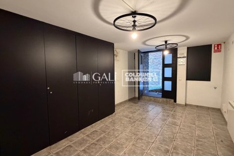 Сasa de 5 dormitorios en venta en Principado De Andorra (Ninguna Poblacion Tiene C.P.), Lérida, Cataluña, Spain № 7962 - foto 8