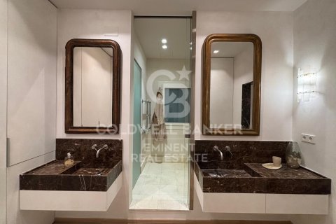 Apartamento de 2 dormitorios en venta en Barcelona, Cataluña, Spain № 7961 - foto 2