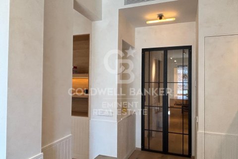 Apartamento de 2 dormitorios en venta en Barcelona, Cataluña, Spain № 7961 - foto 15