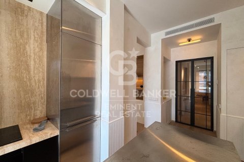 Apartamento de 2 dormitorios en venta en Barcelona, Cataluña, Spain № 7961 - foto 20