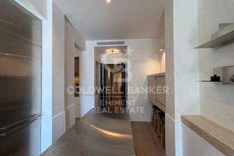Apartamento de 2 dormitorios en venta en Barcelona, Cataluña, Spain № 7961 - foto 21