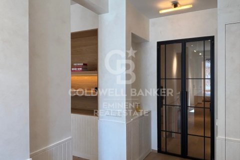 Apartamento de 2 dormitorios en venta en Barcelona, Cataluña, Spain № 7961 - foto 18